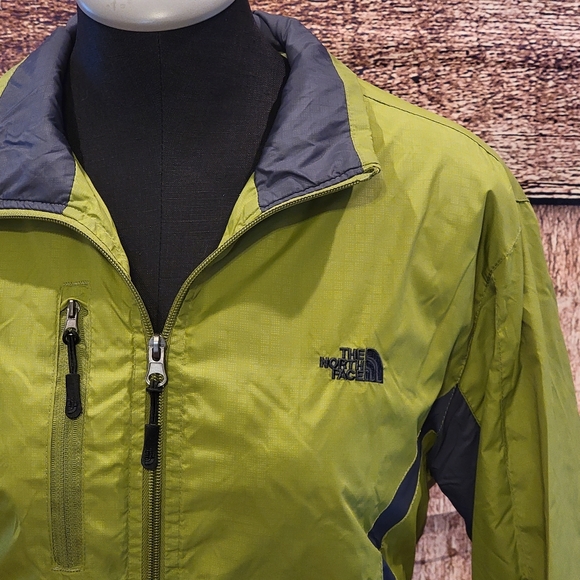 The North Face Summit Series Large green zip up - Picture 2 of 12